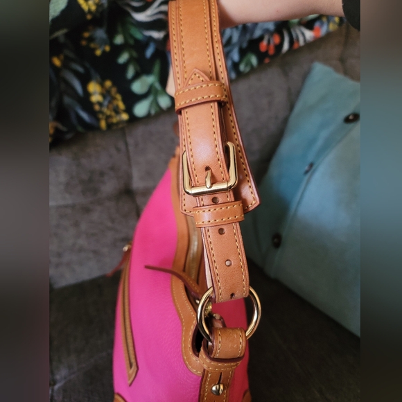 Dooney & Bourke Y2K Pebbled Leather Shoulder Bag - Picture 2 of 16